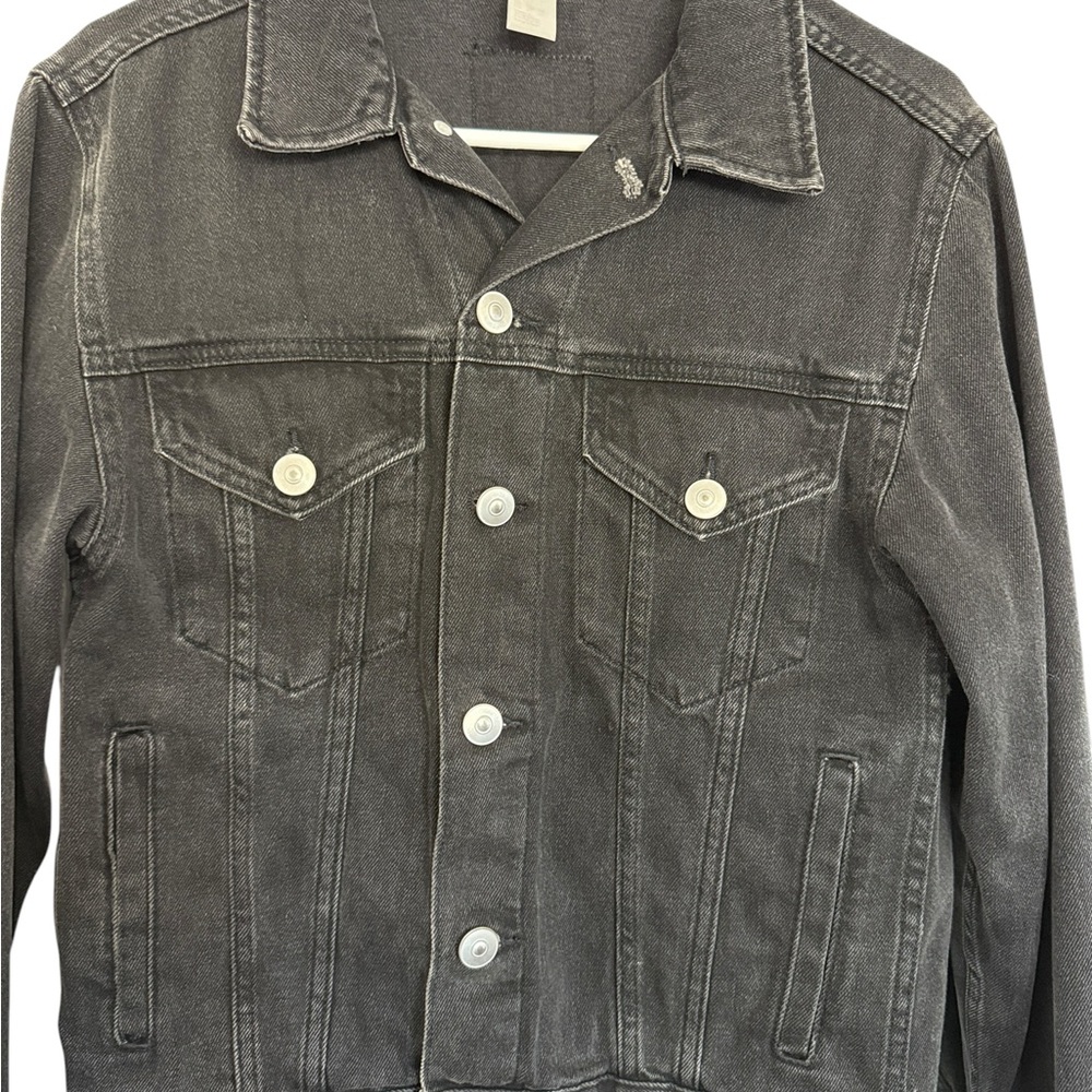 Women’s Washed Black Denim Jacket - Classic Truckers Style - Picture 4 of 4
